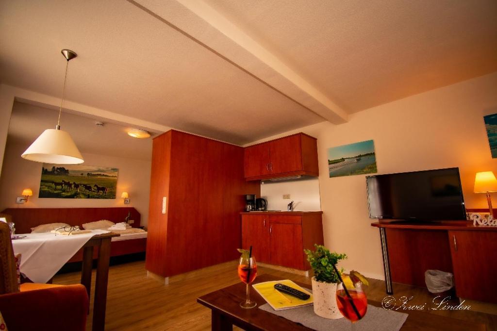 Hotel Zwei Linden - Links Der Elbe - Niedersachsen 발제 외부 사진